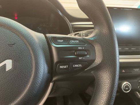 Used 2023 Kia Rio S image 24
