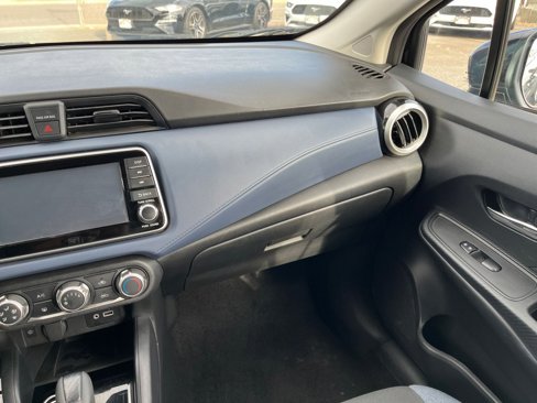 Used 2023 Nissan Versa SV image 33