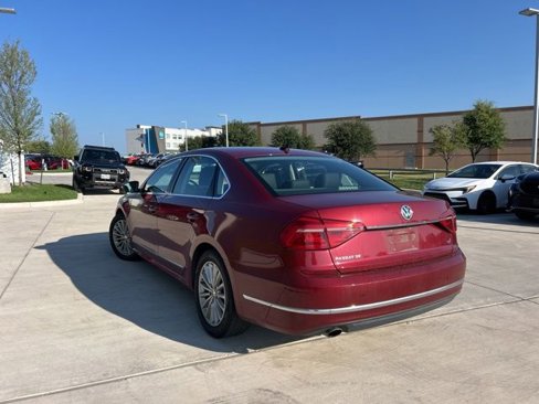 Used 2016 Volkswagen Passat 1.8T SE image 6