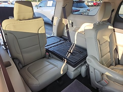 Used 2018 GMC Acadia Denali w/ Technology Package image 21