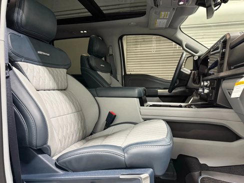 Used 2024 Ford F250 Limited image 29