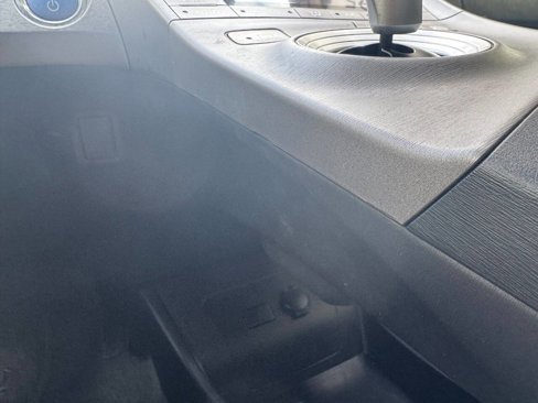 Used 2015 Toyota Prius Four image 31