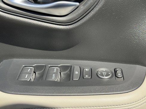 Used 2023 Honda HR-V EX-L image 15