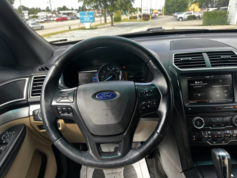 Used 2016 Ford Explorer XLT w/ Equipment Group 202A image 25
