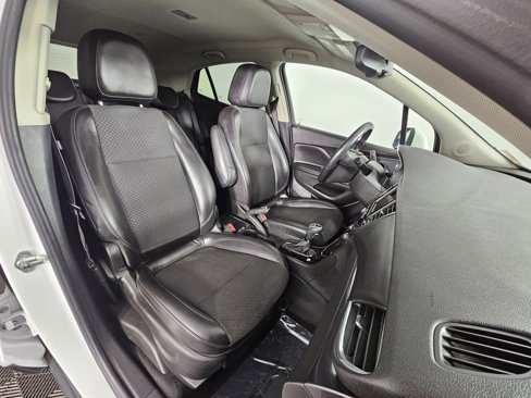 Used 2021 Buick Encore Preferred image 13