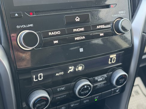 Used 2022 Subaru Ascent Premium image 21