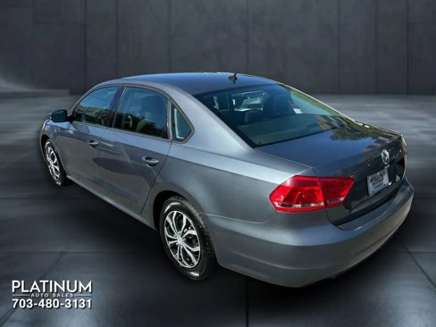 Used 2015 Volkswagen Passat 1.8T S image 9