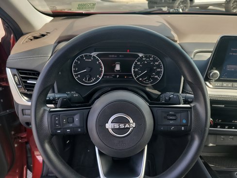 Used 2022 Nissan Rogue SV image 27