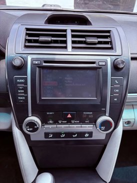 Used 2013 Toyota Camry L image 25