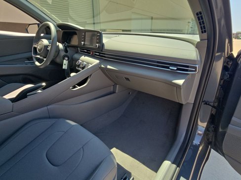 New 2025 Hyundai Elantra SE image 25