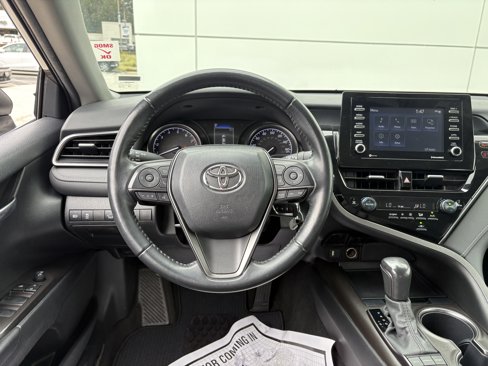 Used 2022 Toyota Camry SE image 13