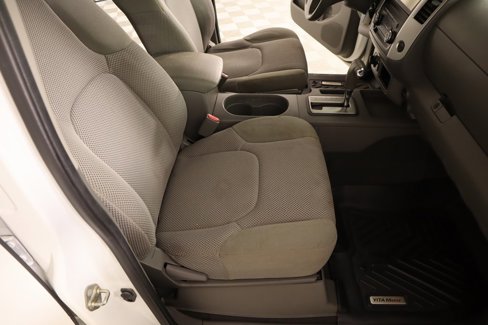 Used 2019 Nissan Frontier SV image 13