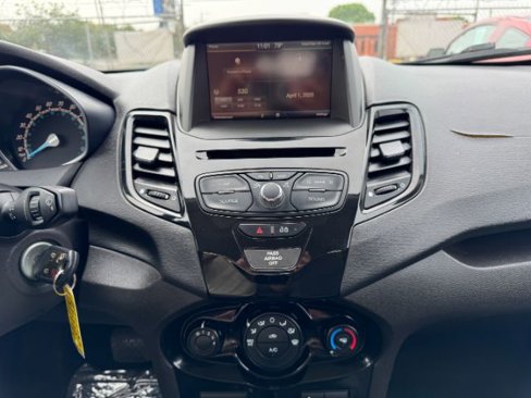Used 2015 Ford Fiesta SE w/ Equipment Group 201A image 19