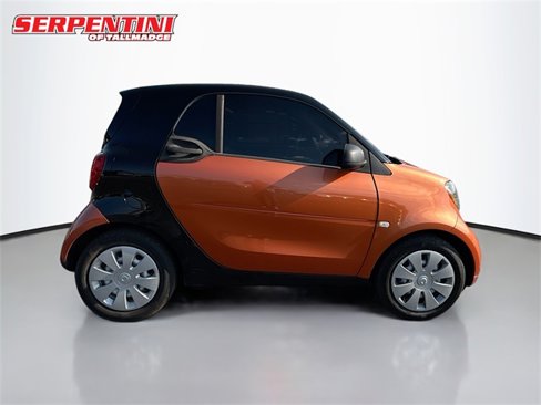 Used 2016 smart fortwo pure image 6