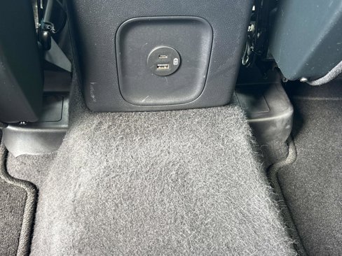 Used 2020 Ford Escape SE image 13