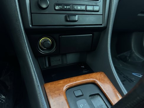 Used 2002 Toyota Solara SE image 8