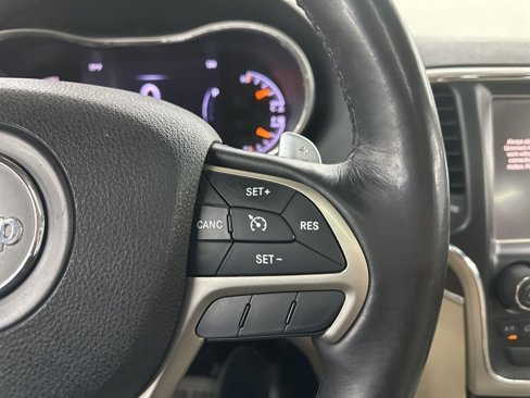 Used 2015 Jeep Grand Cherokee Limited w/ Luxury Group II image 35
