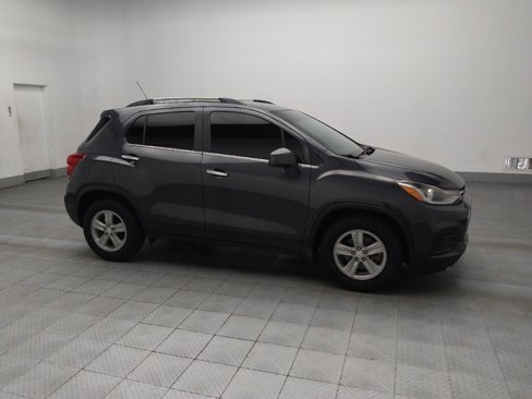 Used 2017 Chevrolet Trax LT w/ LT Convenience Package image 11