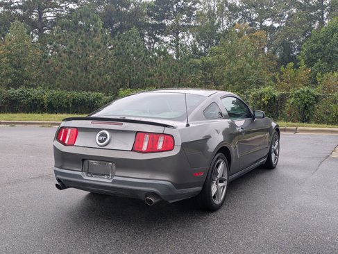 Used 2010 Ford Mustang GT image 5