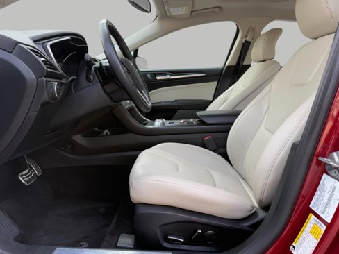 Used 2017 Ford Fusion Titanium image 22