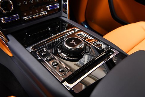 New 2025 Rolls-Royce Cullinan image 18