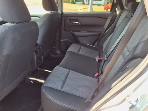 Used 2024 Nissan Rogue SV image 16