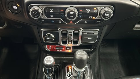 Used 2023 Jeep Wrangler Unlimited Rubicon 4xe image 23