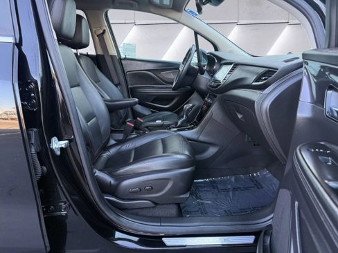 Used 2020 Buick Encore Essence image 12