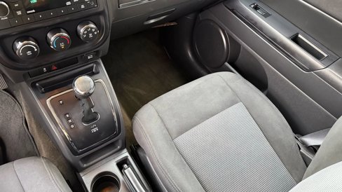 Used 2016 Jeep Patriot Sport w/ Power Value Group image 18