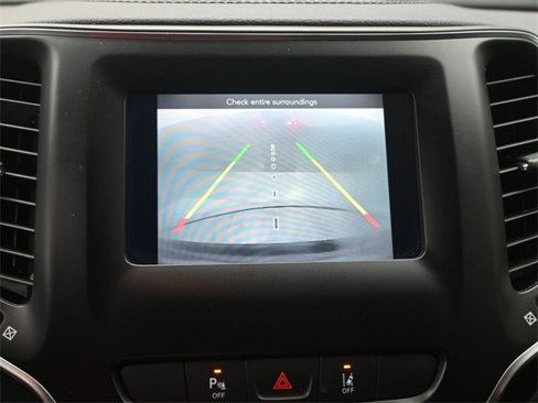 Used 2021 Jeep Cherokee Latitude Plus image 7