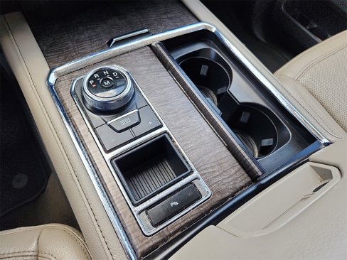 Used 2021 Ford Expedition Limited image 20