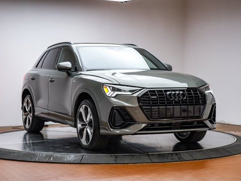 Used 2022 Audi Q3 2.0T Premium Plus w/ Premium Plus Package image 3