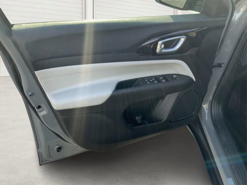 Used 2022 Jeep Compass Limited image 18