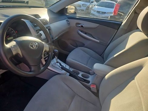 Used 2013 Toyota Corolla LE Special Edition image 31