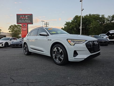 Used 2021 Audi e-tron Premium w/ Convenience Plus Package image 14