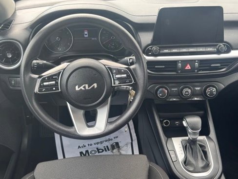 Used 2022 Kia Forte LXS image 17
