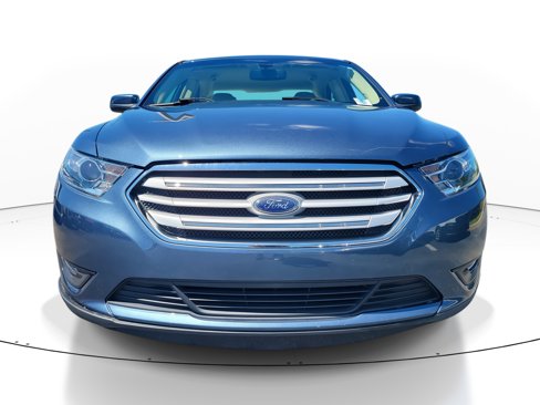 Used 2018 Ford Taurus SEL w/ Equipment Group 201A image 2