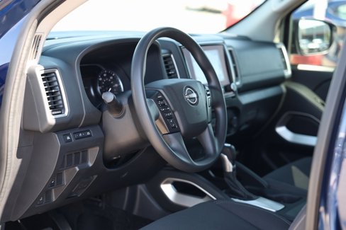 Used 2022 Nissan Frontier SV image 11