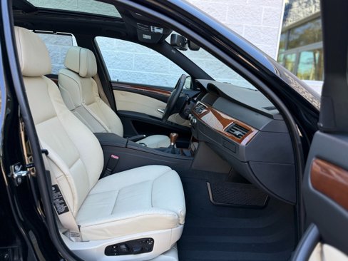 Used 2008 BMW 535xi Wagon image 45