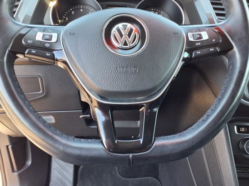 Used 2019 Volkswagen Tiguan SE image 14