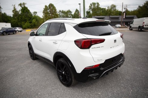 Used 2024 Buick Encore GX Sport Touring w/ Comfort Package image 5