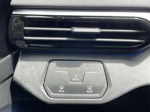 Used 2022 Volkswagen ID.4 Pro image 12