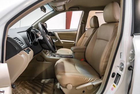 Used 2010 Toyota Highlander 2WD image 4