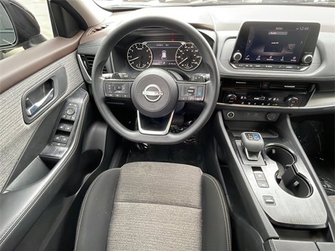 Used 2022 Nissan Rogue SV image 12