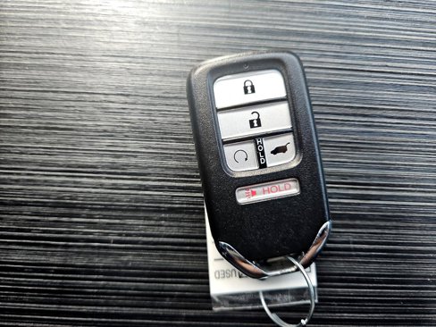Used 2017 Honda Pilot Touring image 40