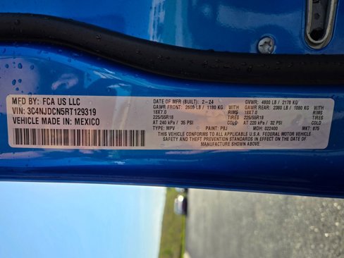 Used 2024 Jeep Compass Limited image 32