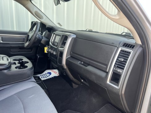 Used 2021 RAM 1500 Classic SLT image 35