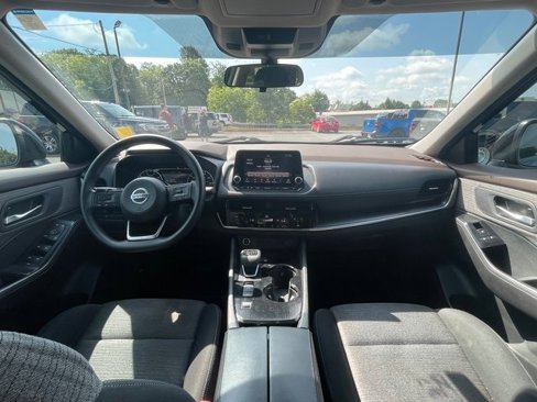 Used 2021 Nissan Rogue SV image 9