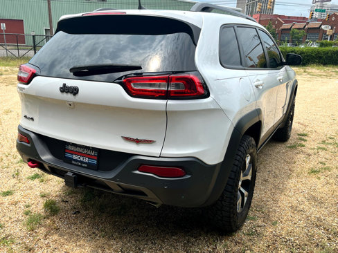 Used 2018 Jeep Cherokee Trailhawk w/ Quick Order Package 27L image 8