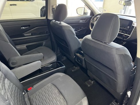 Used 2022 Nissan Pathfinder SV w/ SV Premium Package image 58